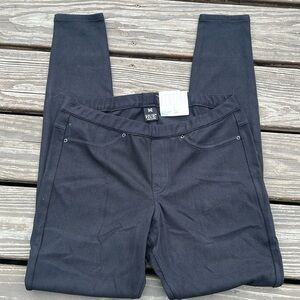 HUE Leggings NWT